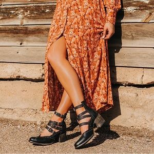 Freebird by Steven Felicity BNIB size 8 black never worn